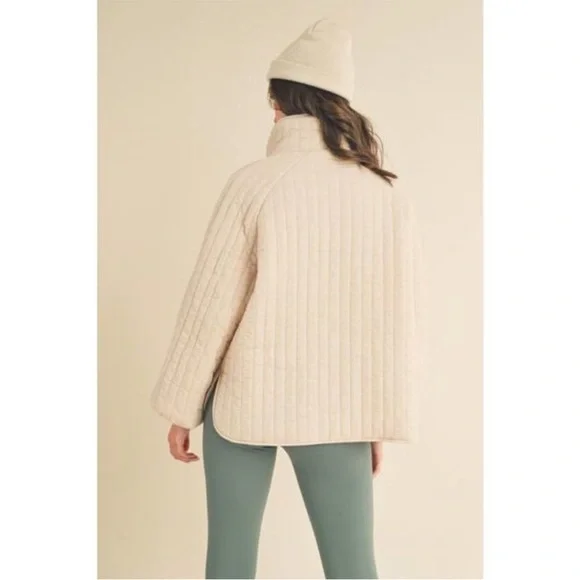 Kimberly Quilted Puffer Snap Jacket - Cream. Womens Size Medium. NWT. Oversized - Picture 10 of 11